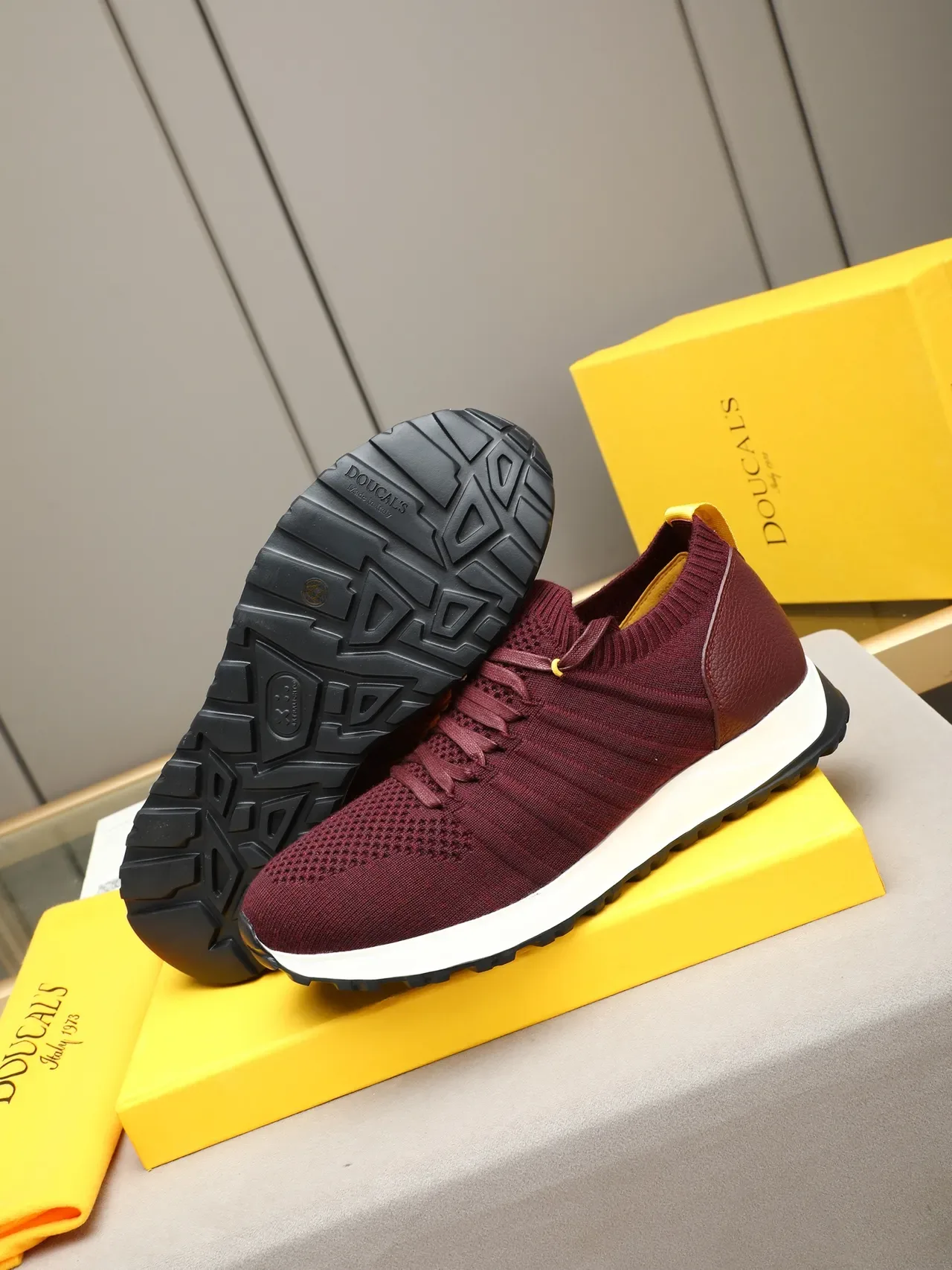 Burgundy Yellow Knit Upper Leather Heel Panel Sneakers 4