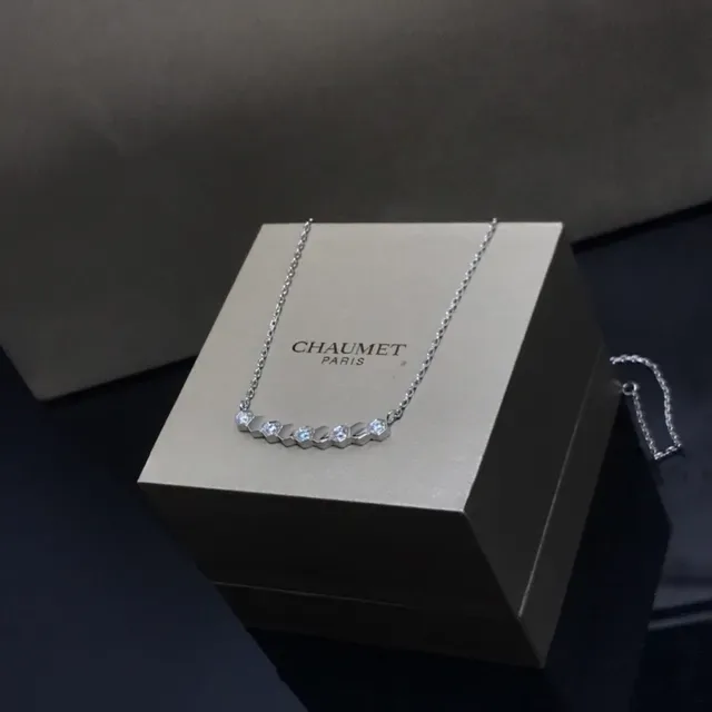 CHAUMET Gold Silver Hexagonal-Link Bar Pendant Pavé-Set Stones Necklace 8
