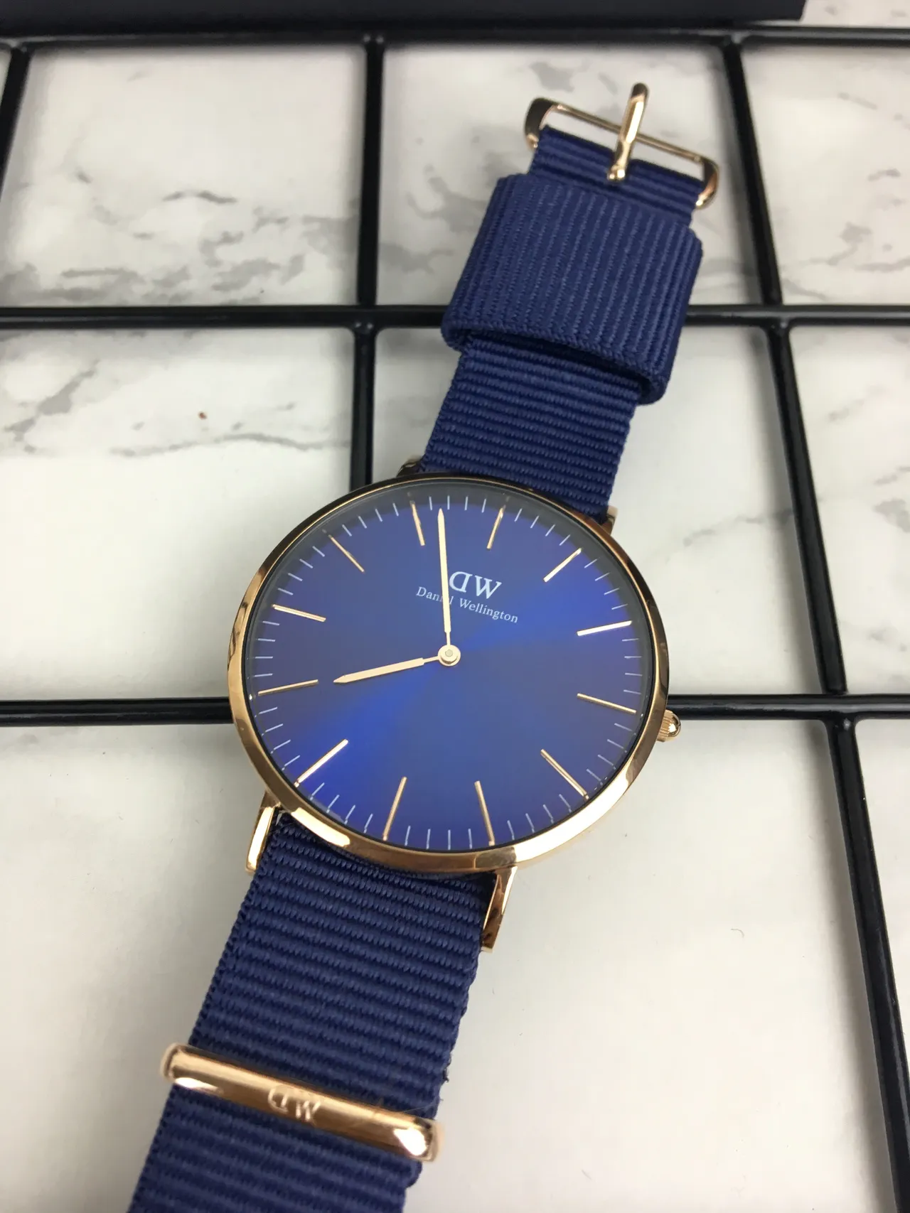 Daniel Wellington Blue Gold Minimalist Case Quartz Watch 5