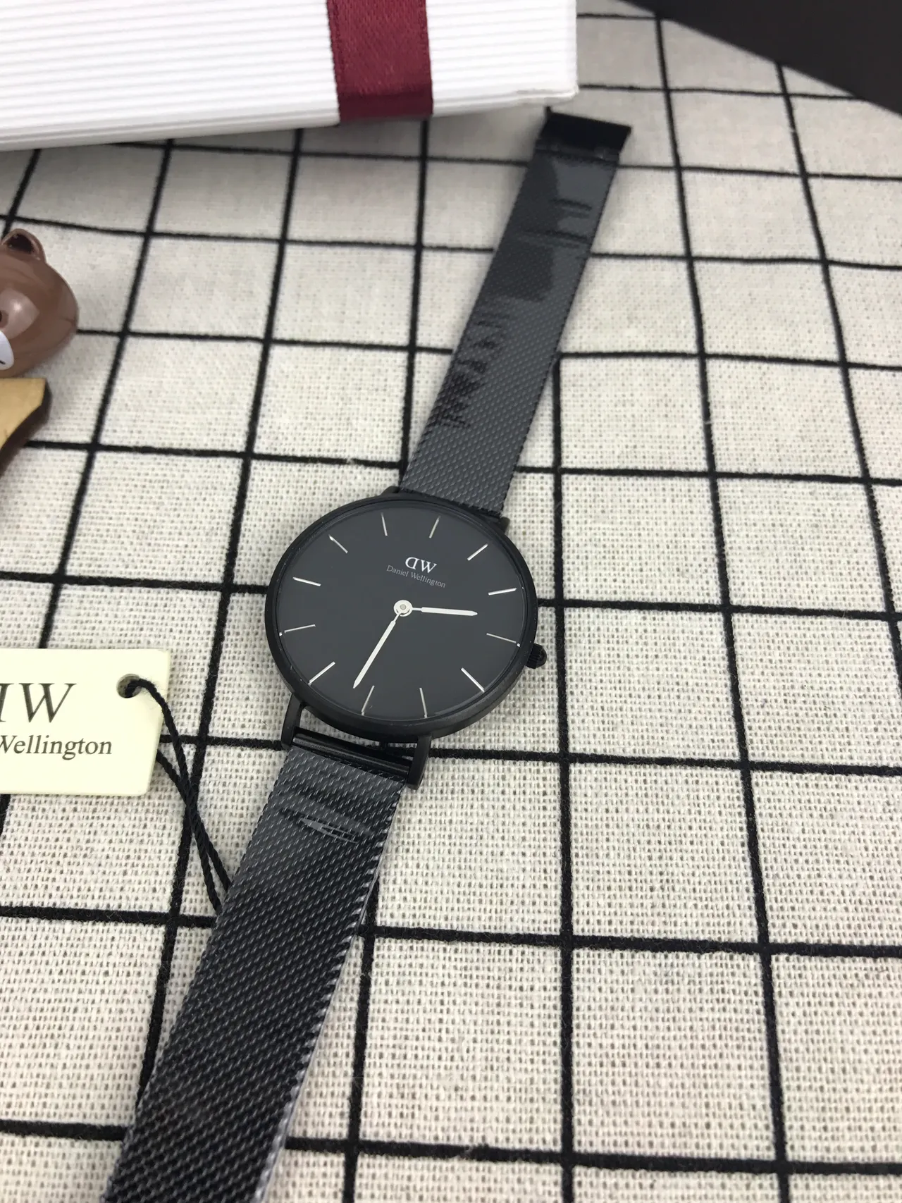 Daniel Wellington 经典黑色极简石英手表 4