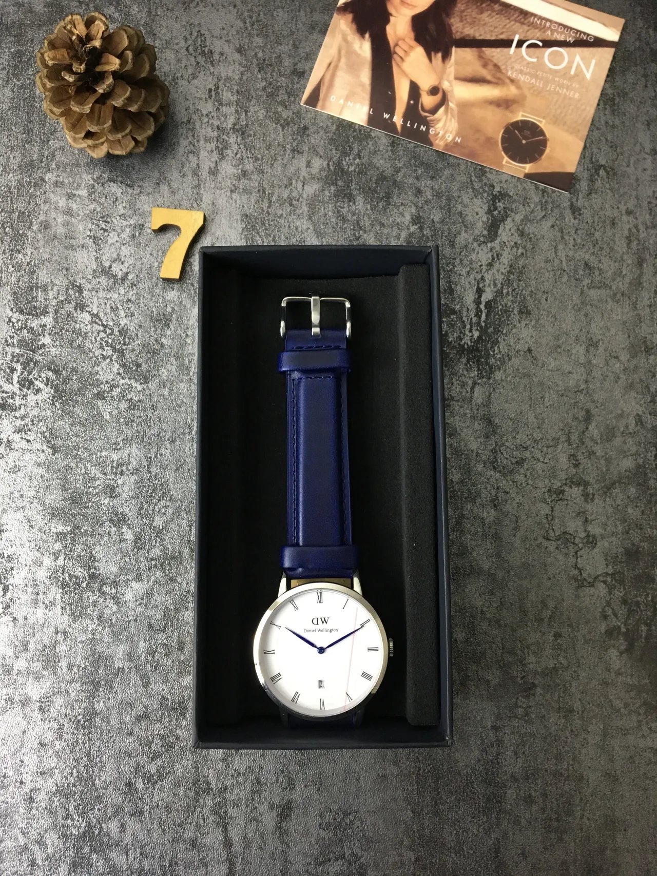 Daniel Wellington Classic Blue White Minimalist Thin Case Quartz Watch 2