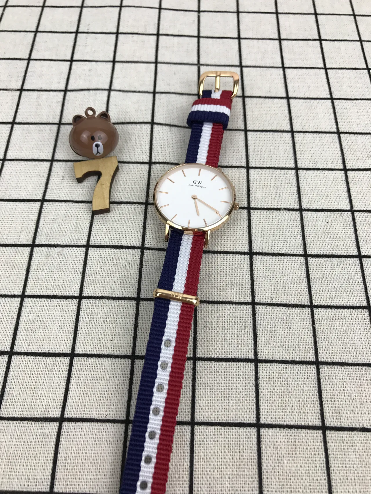 Daniel Wellington Classic Petite Black Gold Quartz montre 7