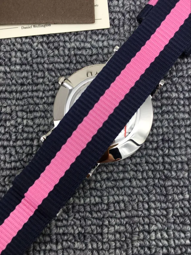 Daniel Wellington Classic Petite Crystal White Navy Pink Quartz Watch 5