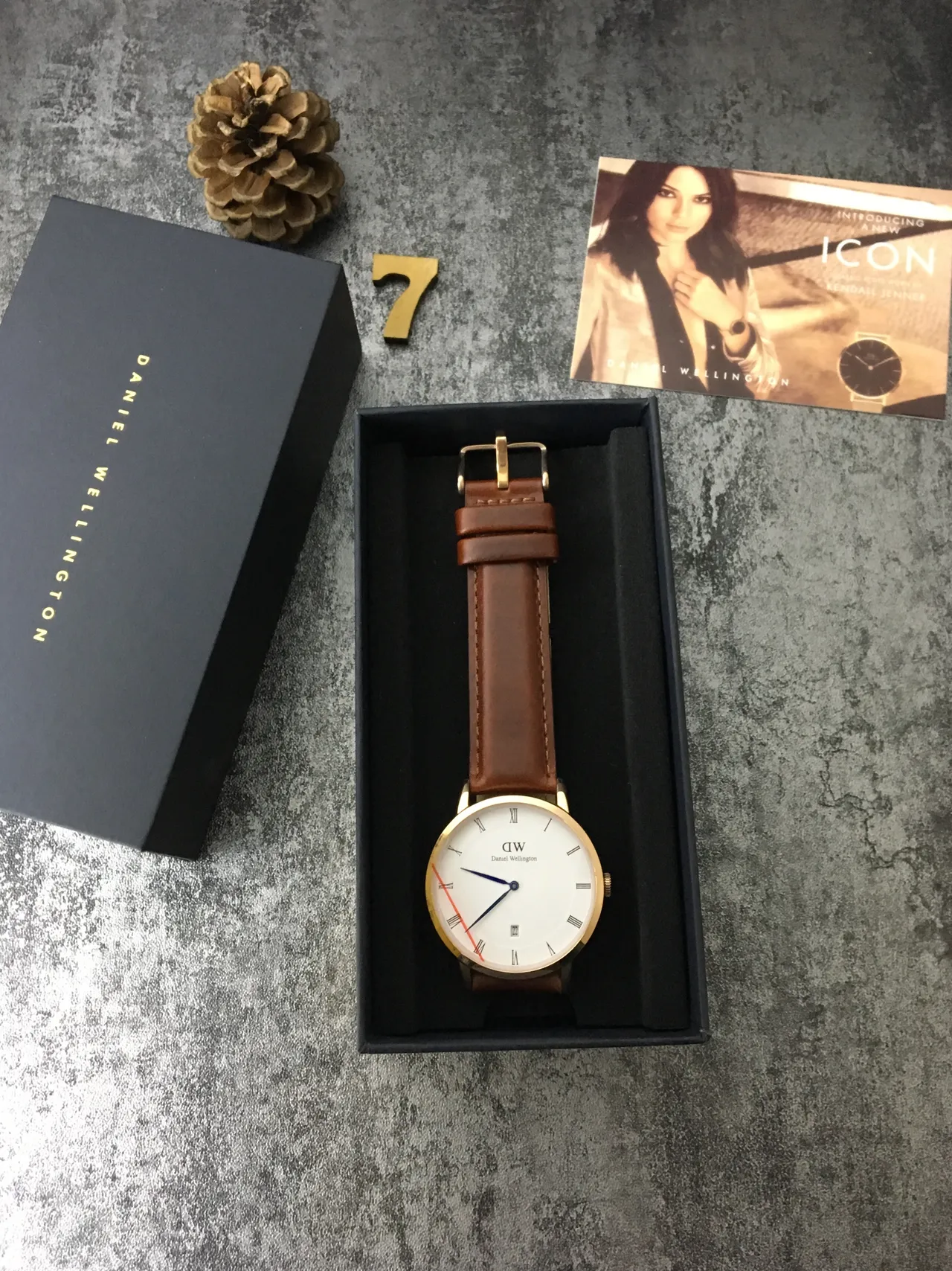 Daniel Wellington Classic Petite White Dial Brown Leather Strap Quartz Watch 2