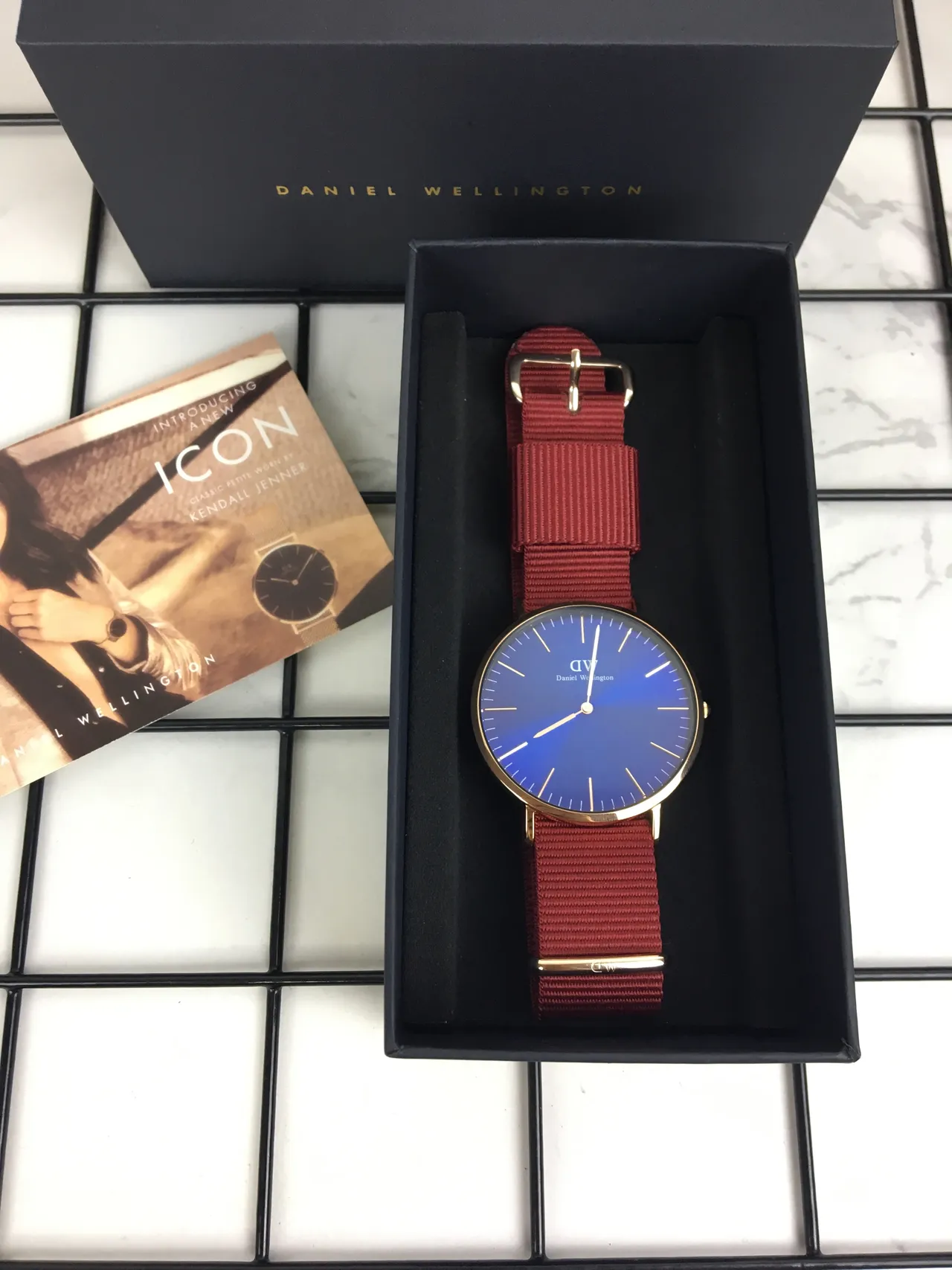 Daniel Wellington Icon Blue Gradient Dial Burgundy Nylon Strap Quartz Watch 2