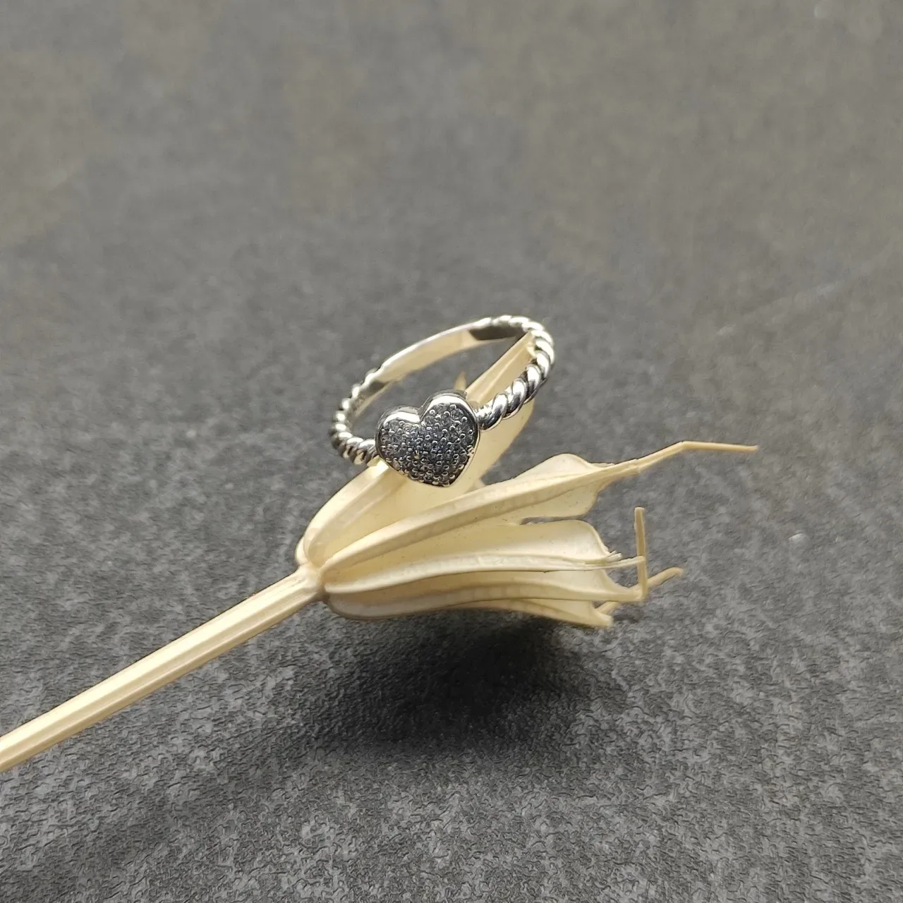 David Yurman Cable Classics Love Silver Gray Heart-Shaped Pavé-Textured Ring 5