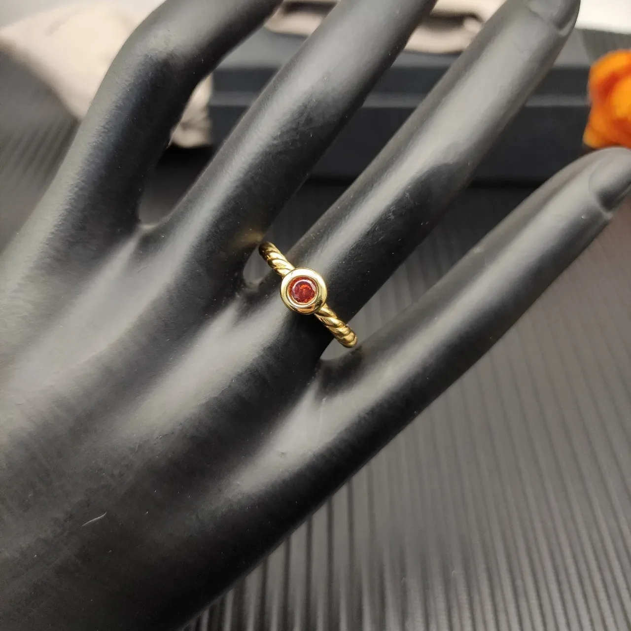 David Yurman Gold Red Twisted Cable Band Cabochon-Set Stone Ring 4