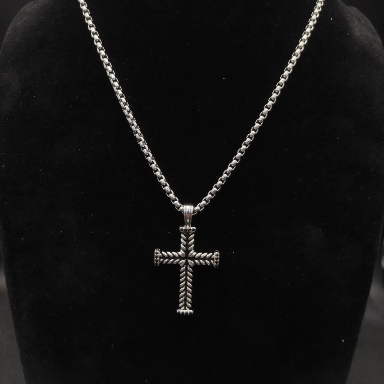 David Yurman Silver Black Cross Pendant Twisted Rope Detail Necklace 2