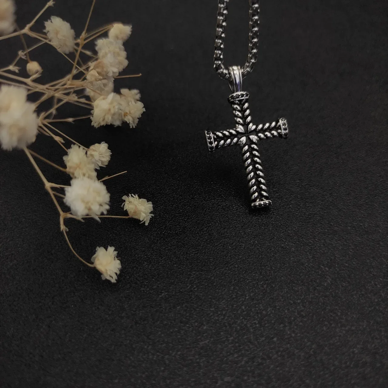 David Yurman Silver Black Cross Pendant Twisted Rope Detail Necklace 3