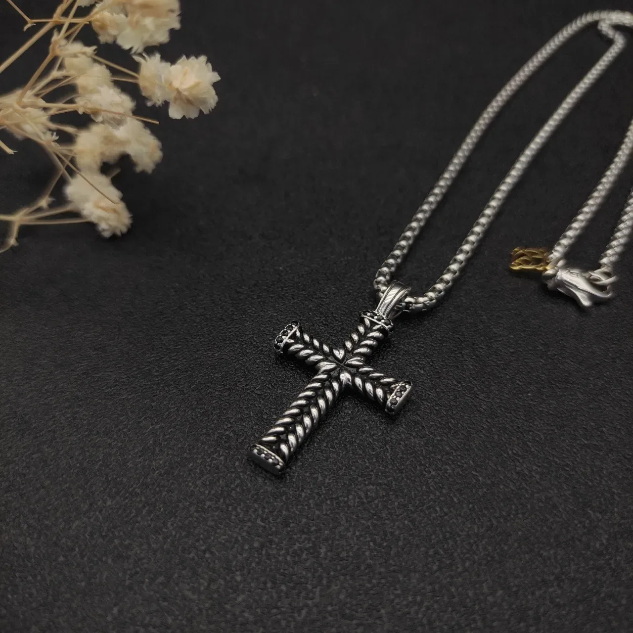 David Yurman Silver Black Cross Pendant Twisted Rope Detail Necklace 4
