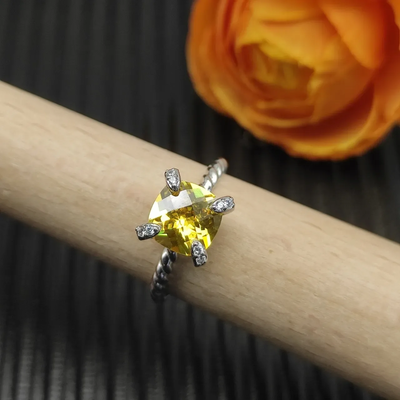 David Yurman Yellow Silver Twisted Cable Band Cushion-Cut Gemstone Ring 8