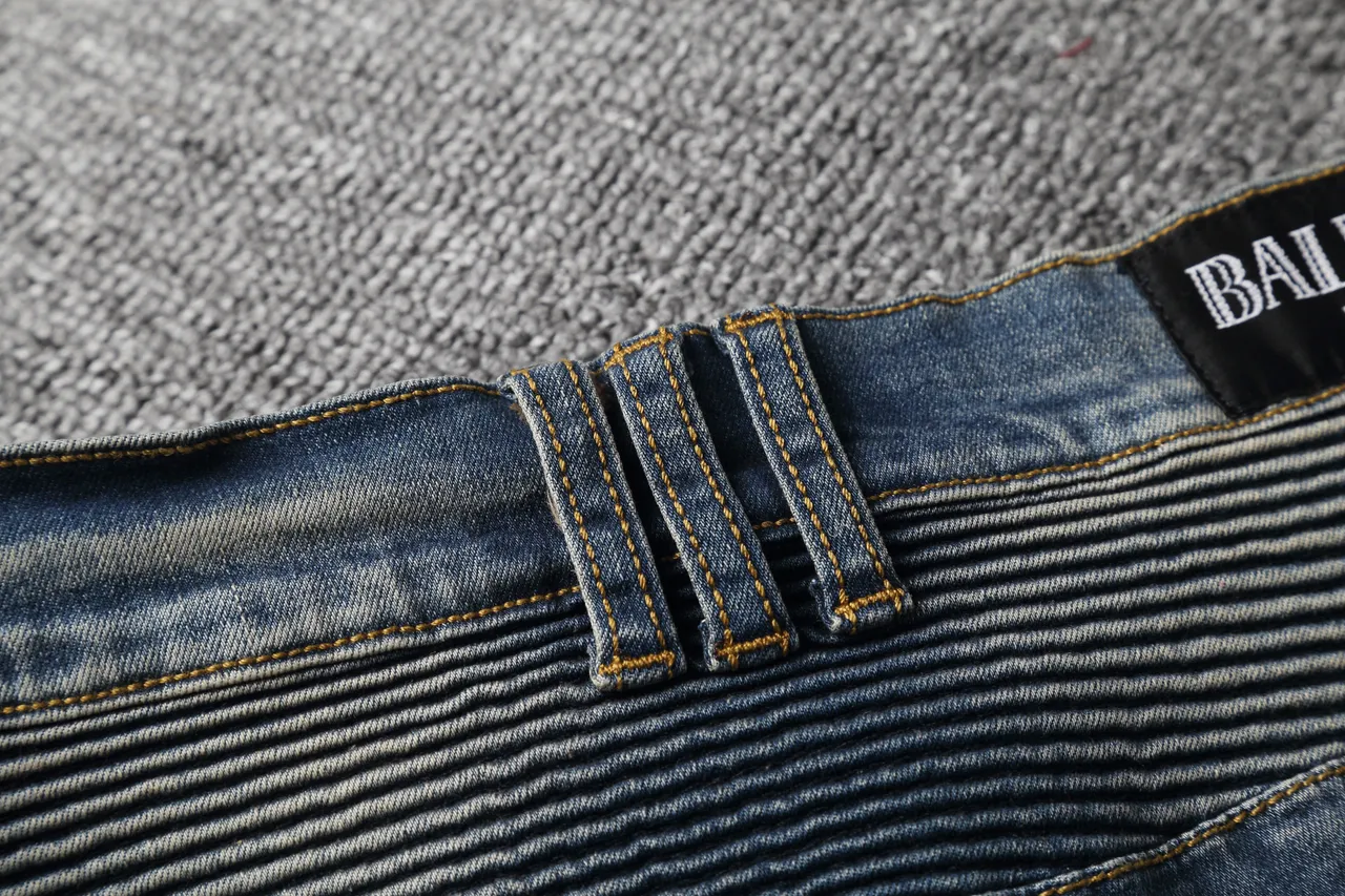 Distressed Zip-Pocket Moto Panel Denim Shorts 4