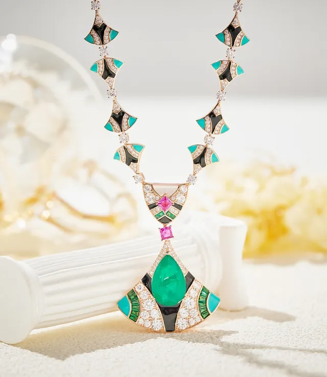 Fan-Motif Gemstone and Enamel Pendant Necklace 2