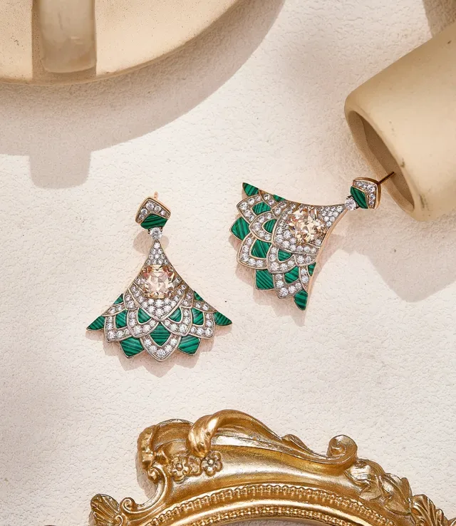 Fan-Shaped Malachite and Pavé Diamond Earrings 5