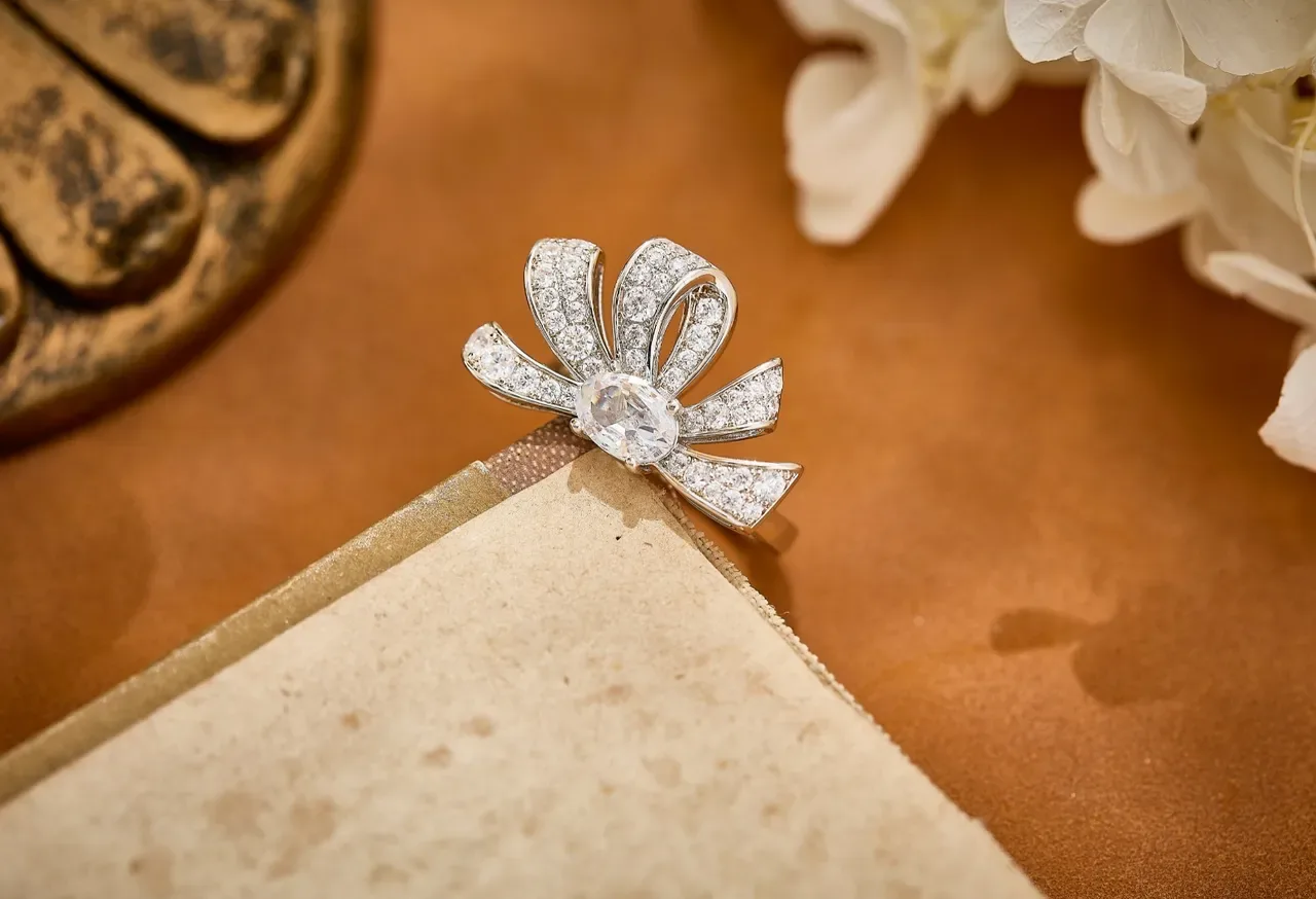 Floral Bow Pavé-Set Oval Stone Ring 2