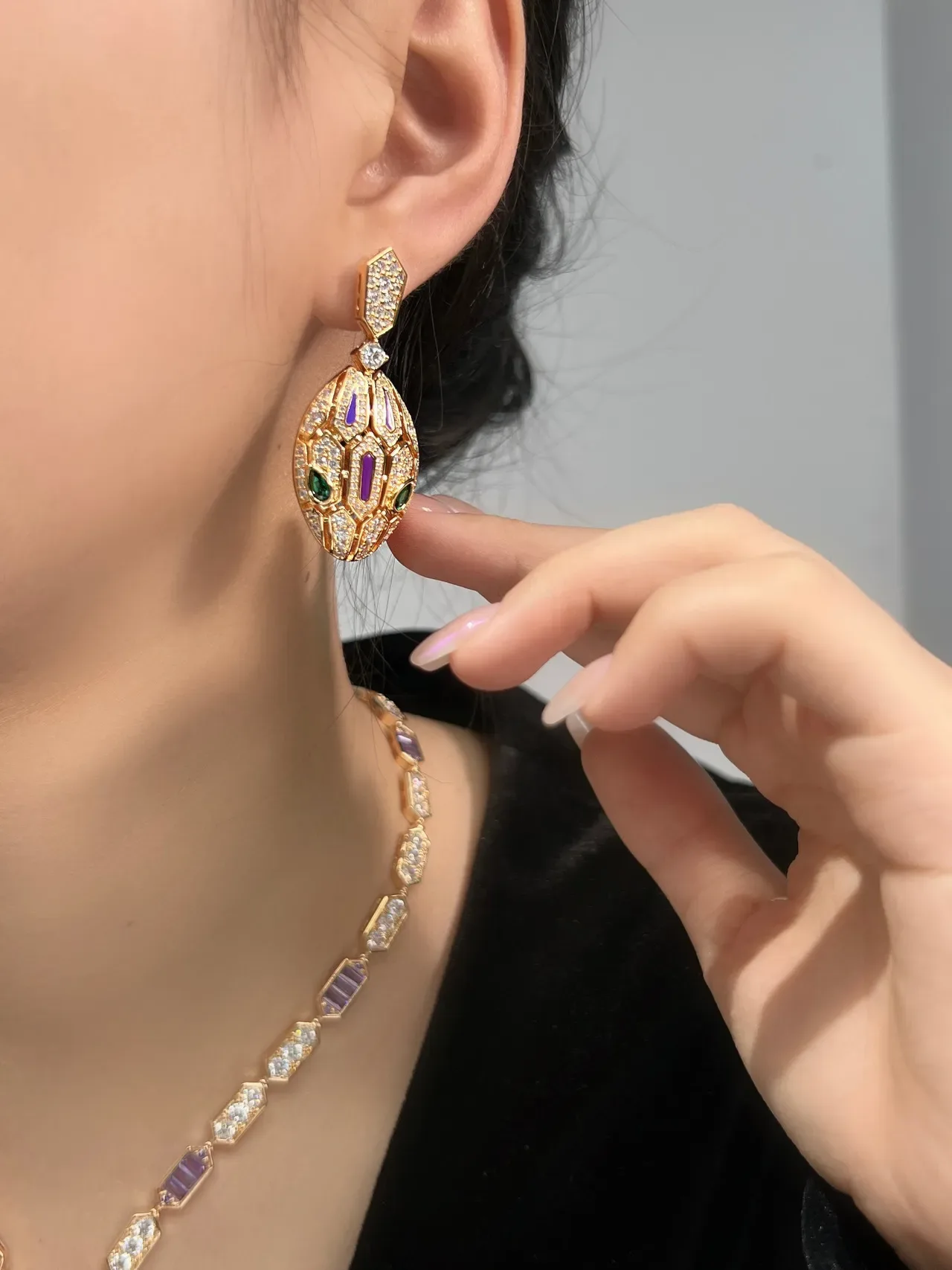 Geometric Tessellated Pavé-Set Multi-Gem Drop Earrings 8