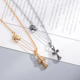 Colliers à charm fleur croix avec épingle de sécurité en or et argent
