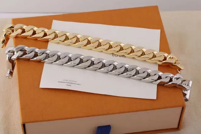Gold and Silver Tone Chunky Curb-Link Toggle Clasp Bracelets 5