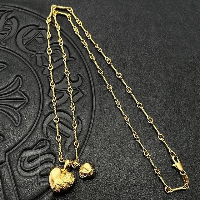 Gold Black Heart-Shaped Pendant Necklace 4