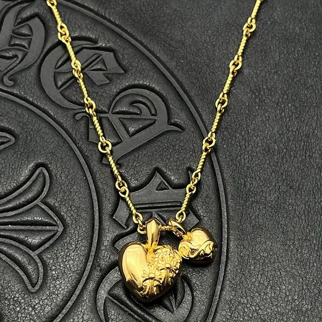 Gold Black Heart-Shaped Pendant Necklace 8