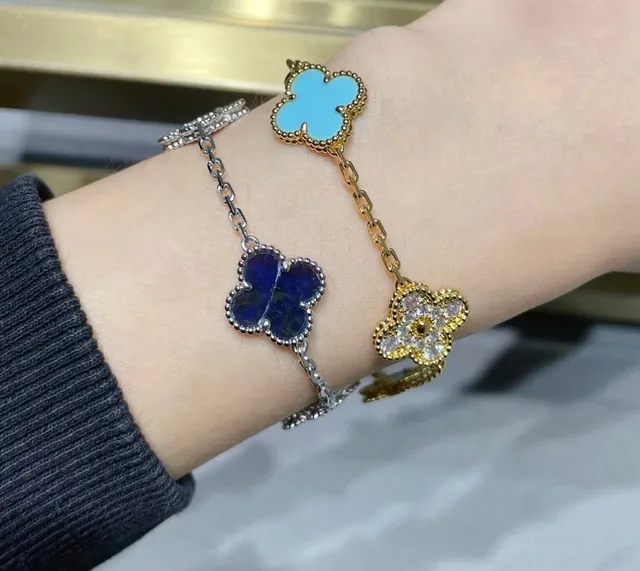 Gold Blue Chain-Link Clover-Shaped Charms Bracelet 8
