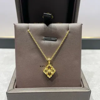 Colar de filigrana de quatro folhas em ouro