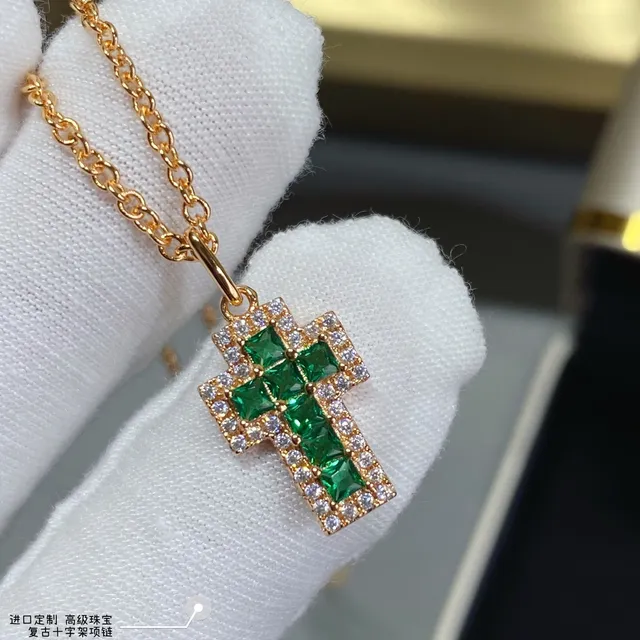 Gold Green Curb Chain Pavé-Set Cross Pendant Necklace 4