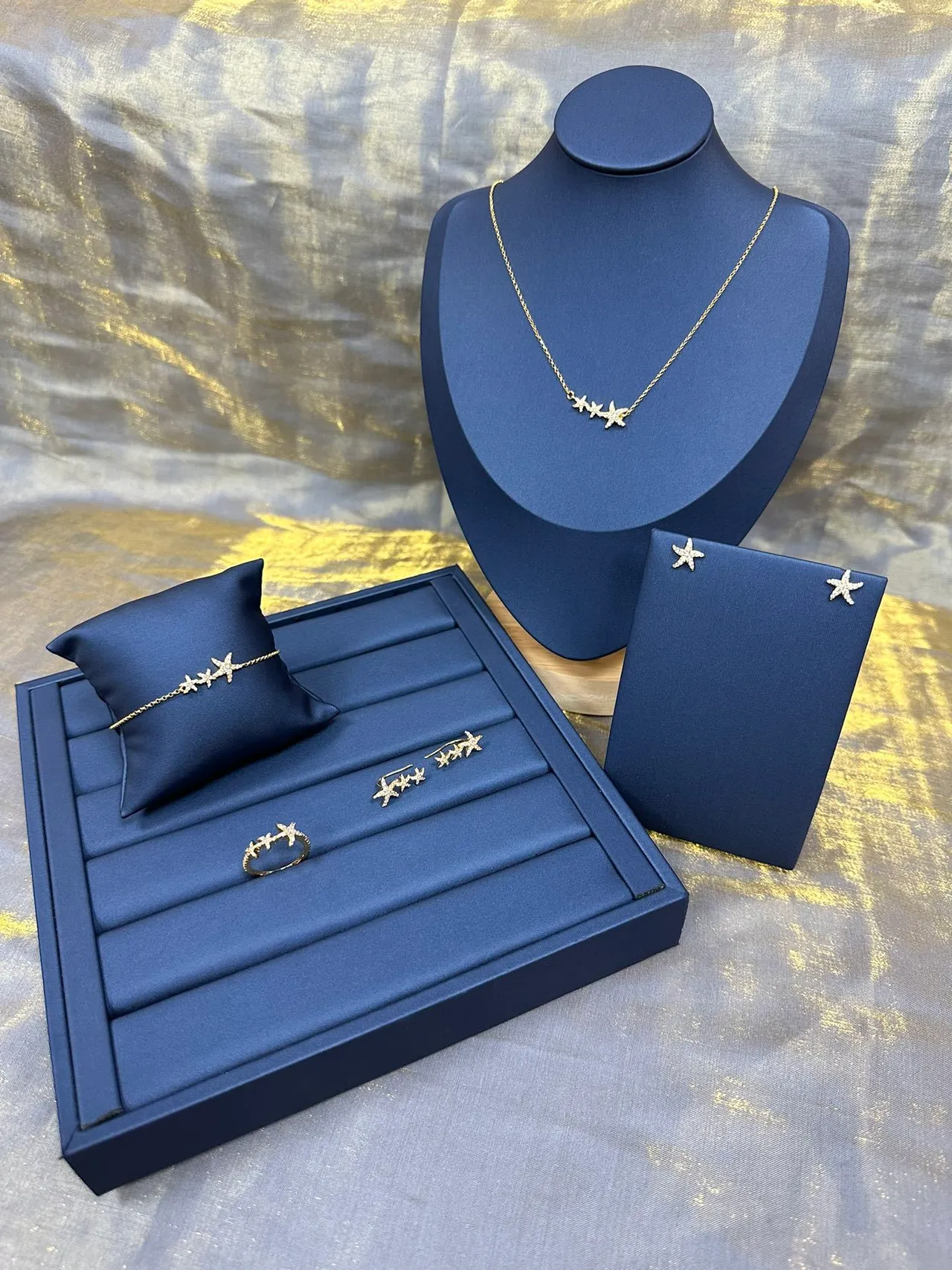 Gold Navy Star-Shaped Dangling Earrings 8