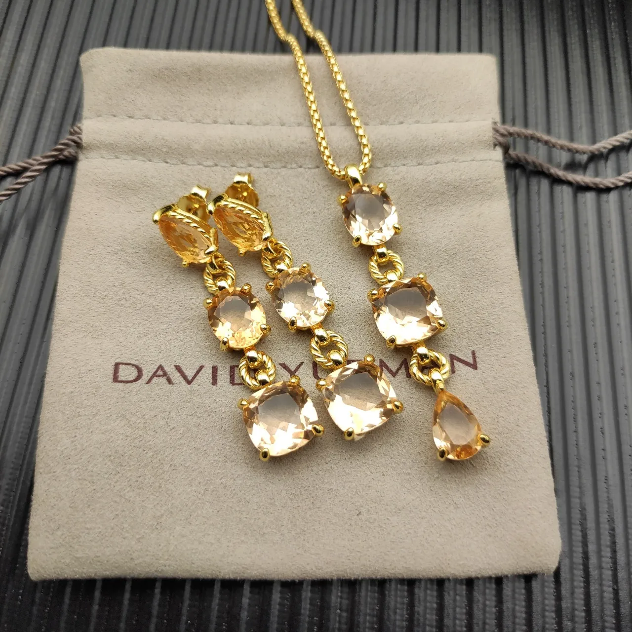 Gold Orange Three-Stone Vertical Pendant Twisted Connectors Necklace 6