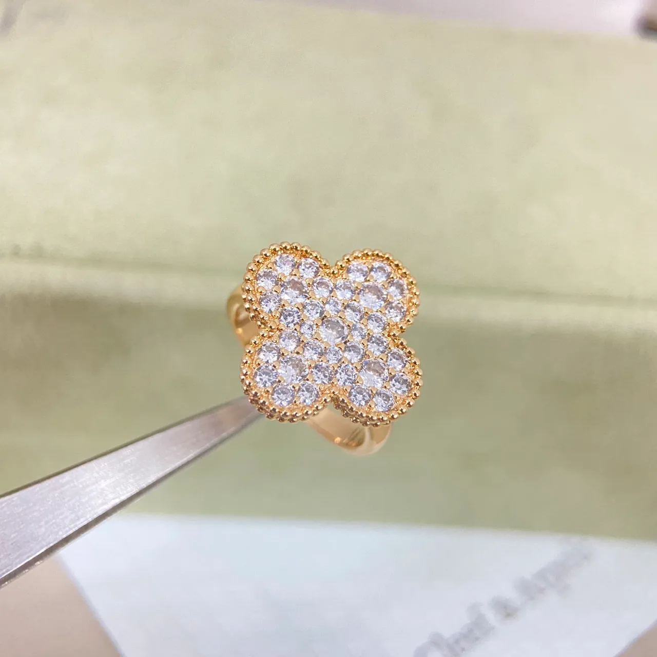 Gold Silver Clover-Shaped Pavé-Set Crystals Ring 3