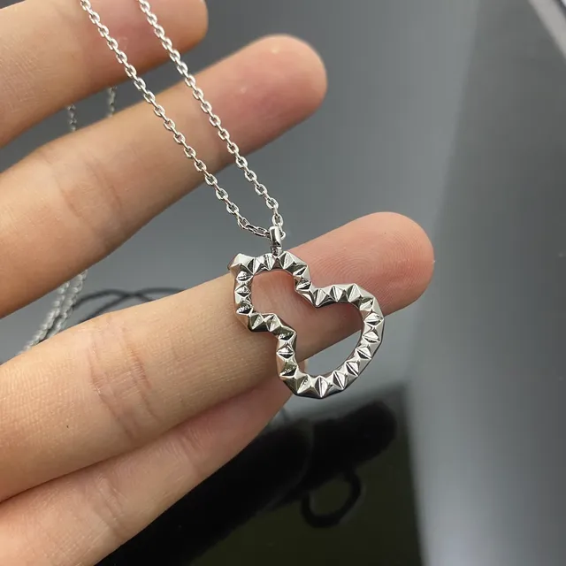 Gold Silver Faceted Geometric Edge Open Heart Silhouette Necklace 4