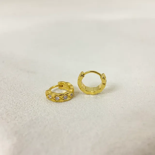 Gold Silver Quilted Texture Pavé-Set Clear Stones Earrings 2