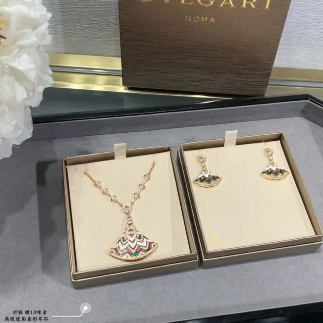 Gold-Tone Enamel Fan-Shaped Crystal Earrings 3