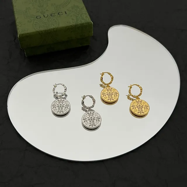 Gold-Tone Ornate Filigree Disc Dangle Earring 5