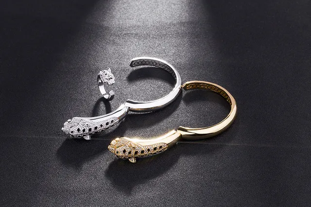 Gold-Tone Panther Head Pavé Crystal Open Cuff Bracelet 8