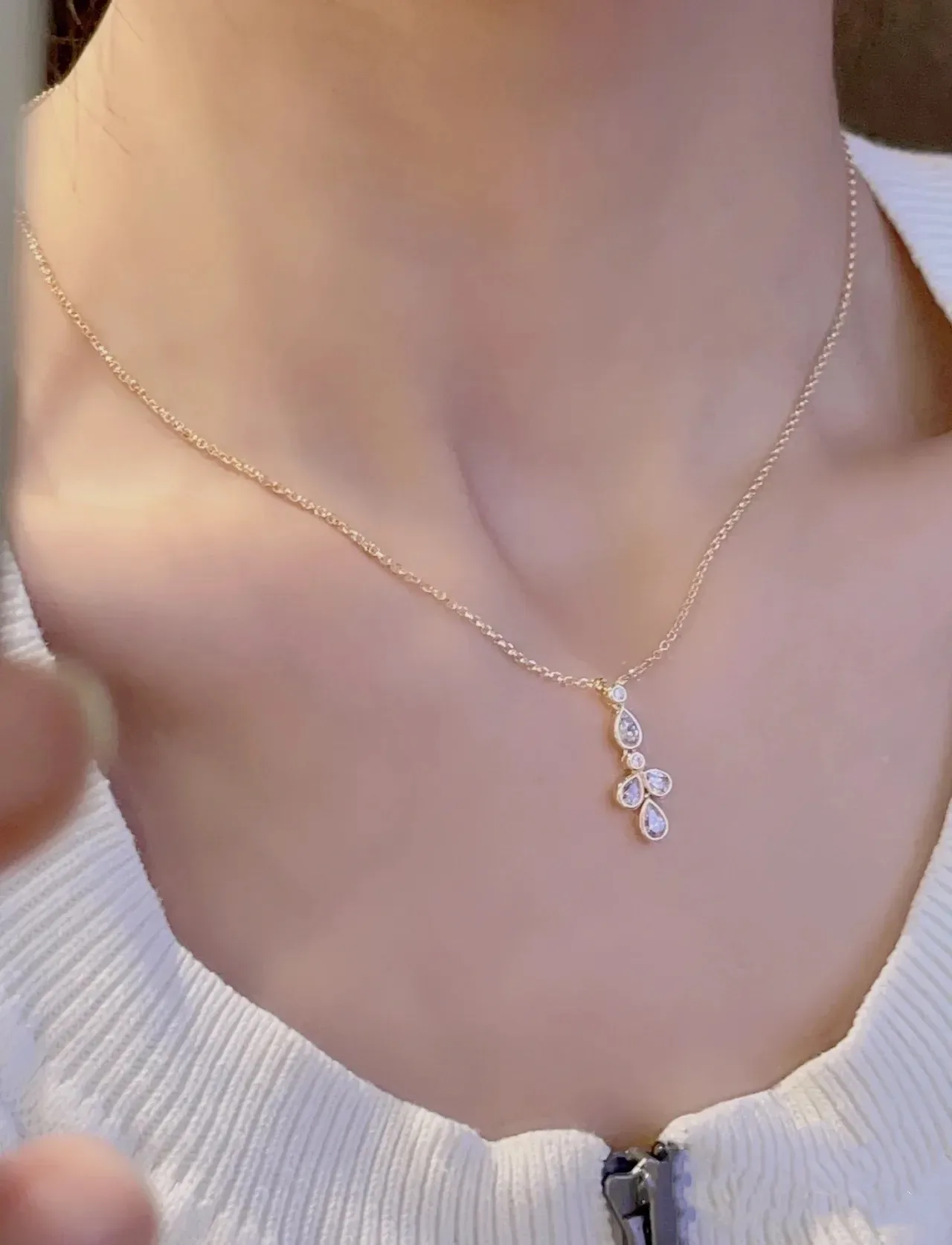 Gold-Tone Teardrop Floral Pendant Necklace 2
