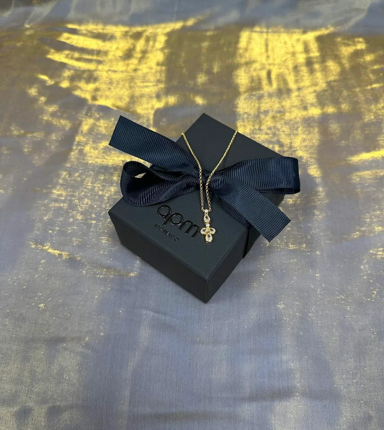 Gold-Tone Teardrop Floral Pendant Necklace 5
