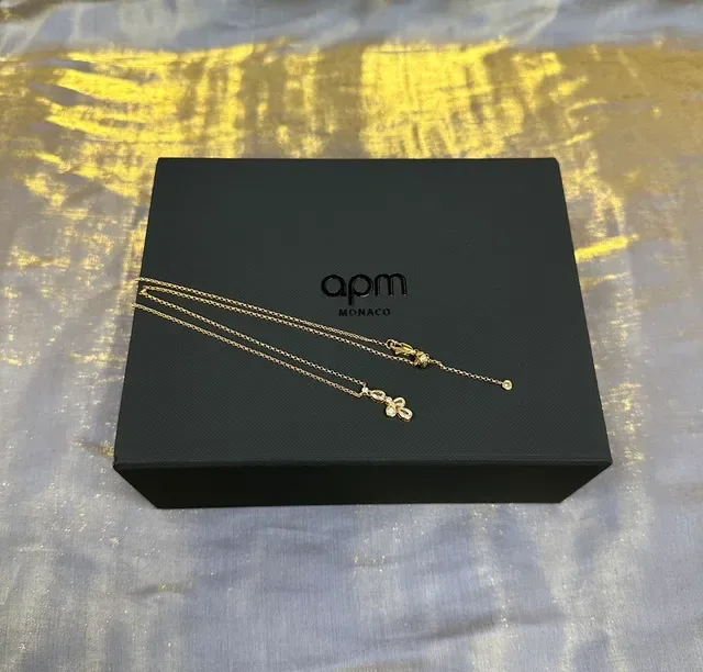 Gold-Tone Teardrop Floral Pendant Necklace 6