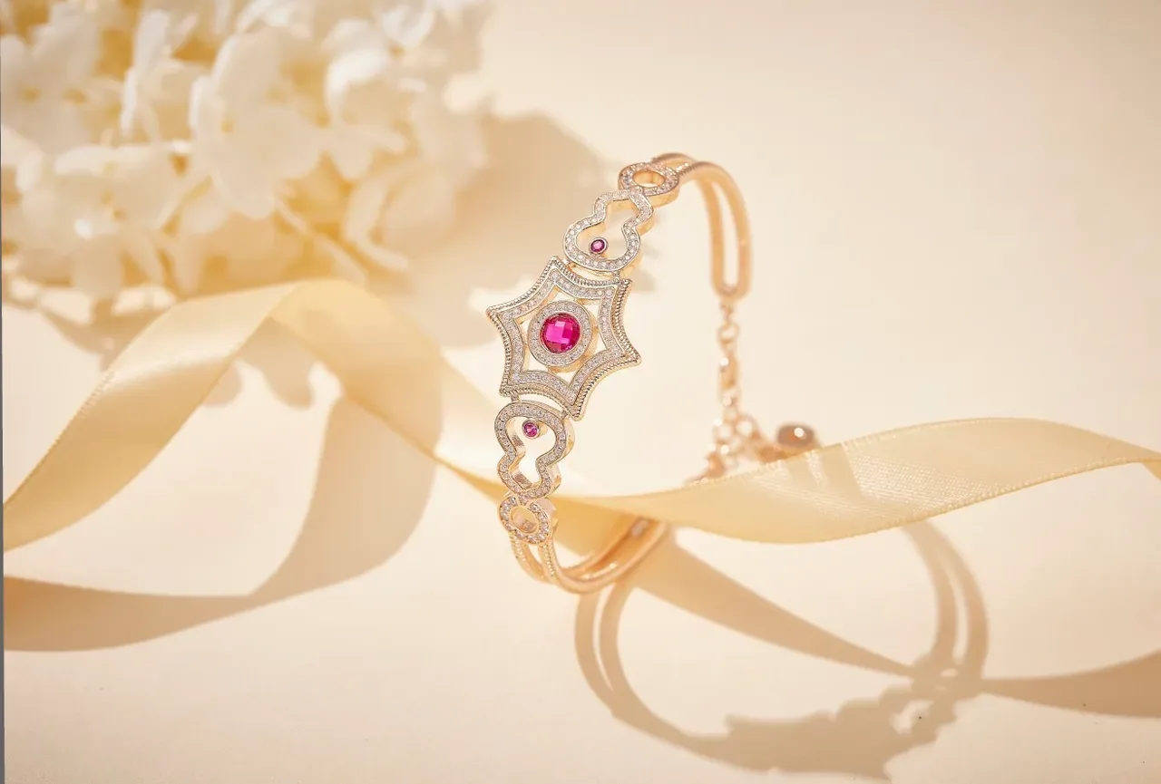 Gold-Toned Pavé Heart Motif Pink Gemstone Bracelet 3