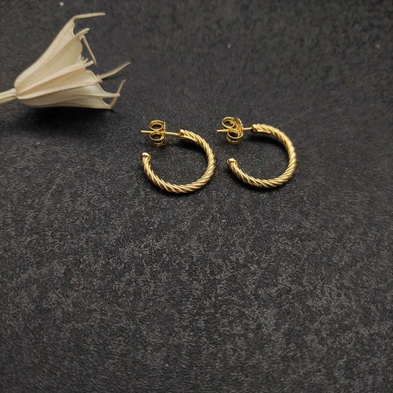Gold Twisted Rope Hoop Earrings 2