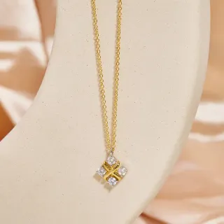 Colar de Corrente de Ouro Branco em Forma de X