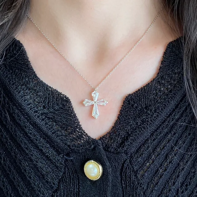 Graff Ice Cross Tapered Baguette Diamond Pendant Necklace 8