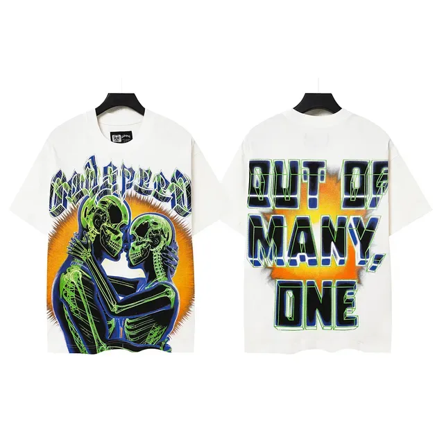Graphic Skeleton Embrace Print T-Shirt 2