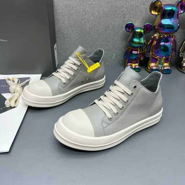 Gray and Off-White Minimalist Low-Top Lifestyle Sneakers 3