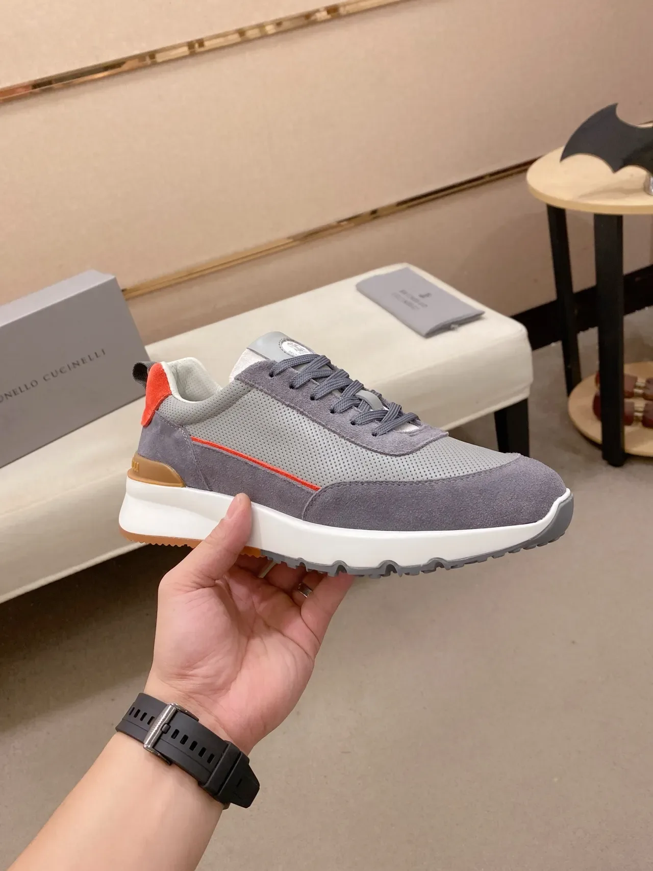 Gray Red Suede And Mesh Upper Side Stripe Accent Sneakers 4