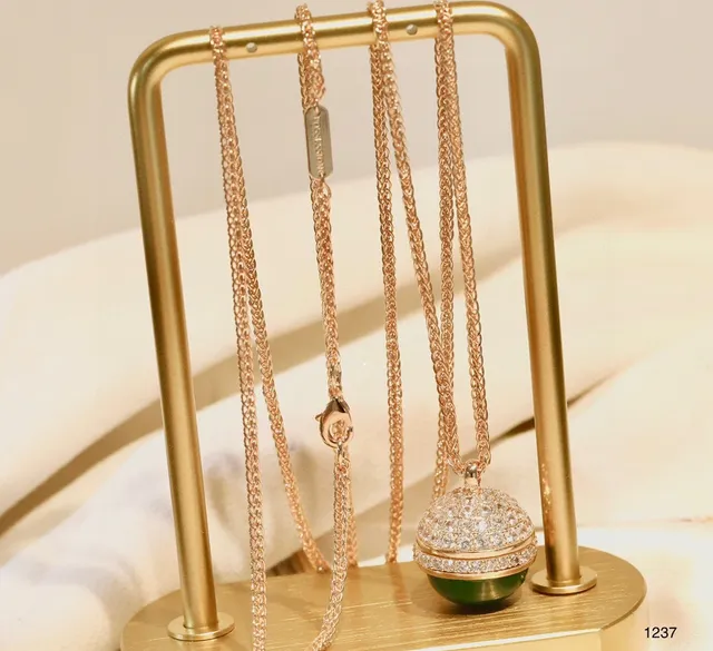 Green Gold Pavé-Set Crystal Dome Two-Tone Spherical Pendant Necklace 3