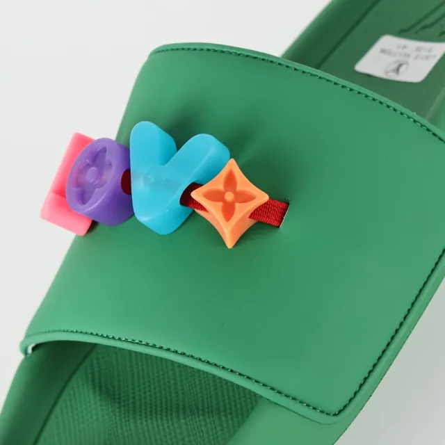 Green Multicolor Molded Rubber-Like Construction Single Wide Strap Slippers 6