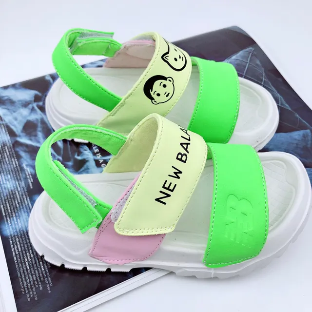 Sandales casuales vert rose à deux sangles à fermeture velcro 13