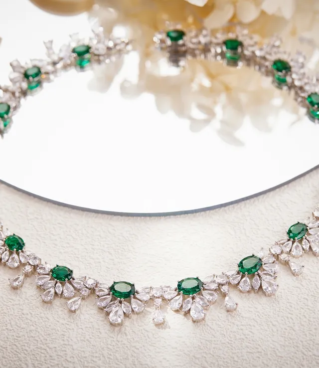 Green Silver Floral Motif Clustered Gemstones Necklace 4