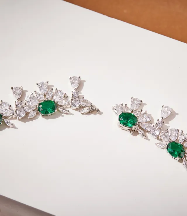 Green Silver Floral Motif Clustered Gemstones Necklace 5